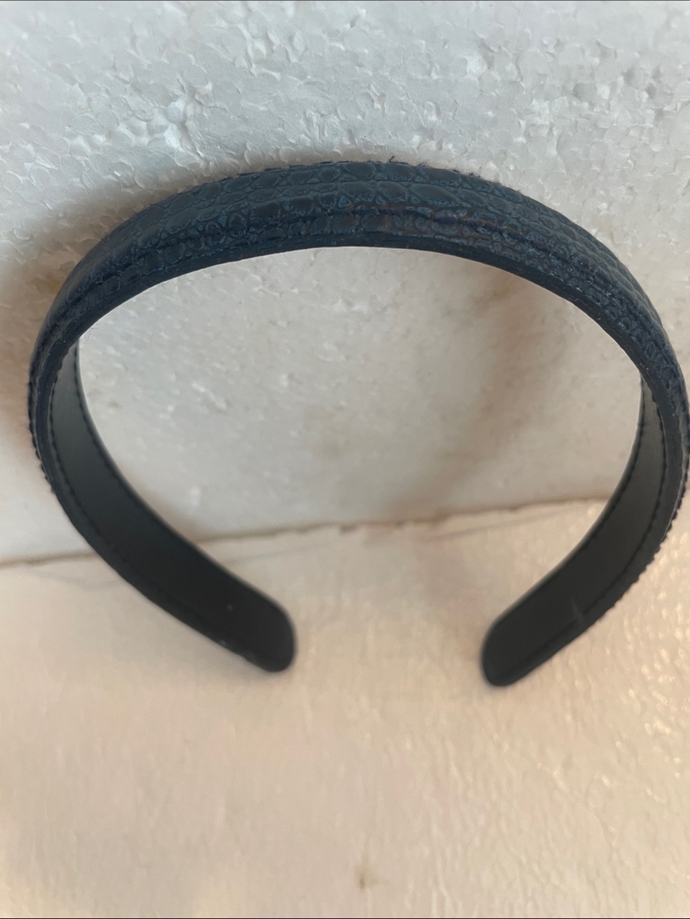 Vintage 90s Textured Navy Blue Leather Skinny Headband one size fits most women